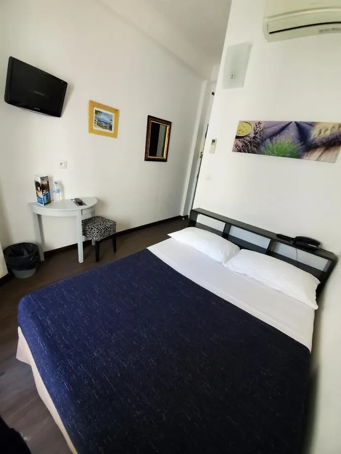 Brit Hotel Colbert Juan-les-Pins